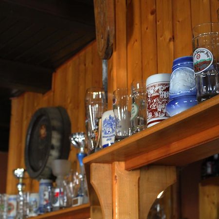 Gilde Panzio Bed & Breakfast Pilisvorosvar Exterior photo